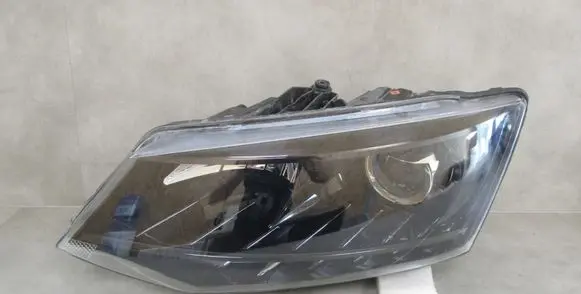 Skoda Fabia Mk3 (NJ) Headlight/headlamp 6V1941015B