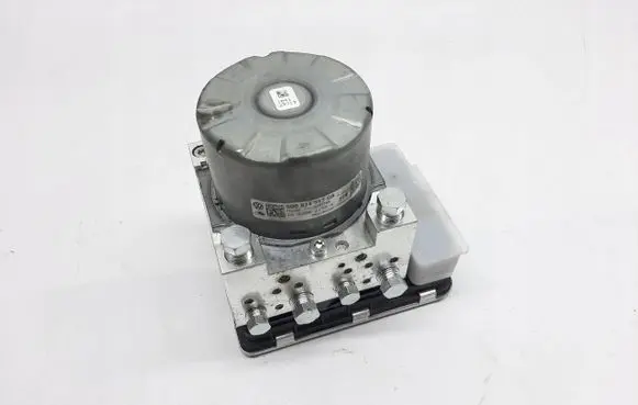 Volkswagen Golf VII ABS Pump 5Q0614517GB
