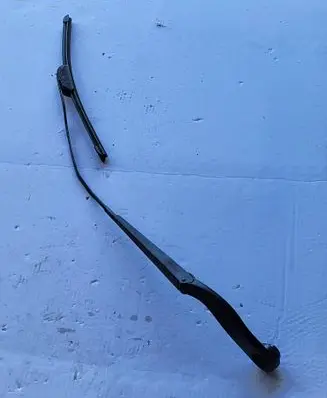 Dodge Journey Front wiper blade arm 05116304AC