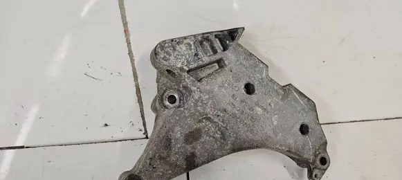 Volkswagen PASSAT B6 Engine mounting bracket 03L199207 KTS22V120