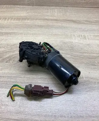 Citroen Xsara Picasso Wiper motor 0390241443