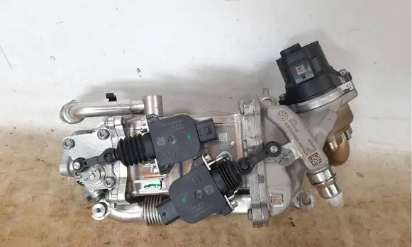 BMW 2 Active Tourer U06 EGR valve cooler 8590000 11718590000
