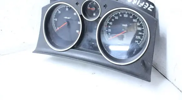 Opel Zafira B Speedometer (instrument cluster) 13225988