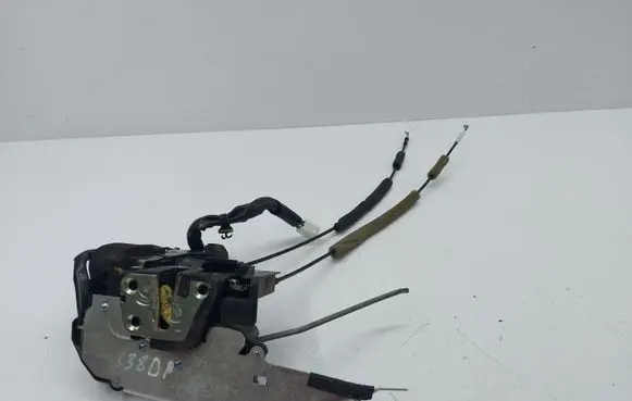Mazda CX-7 Front door lock