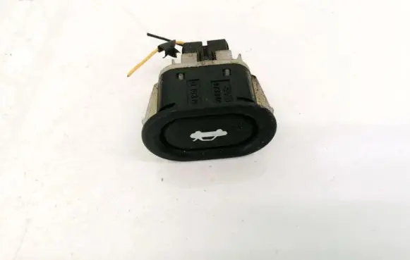 Saab 9-3 Ver1 Tailgate opening switch 4733457 156799