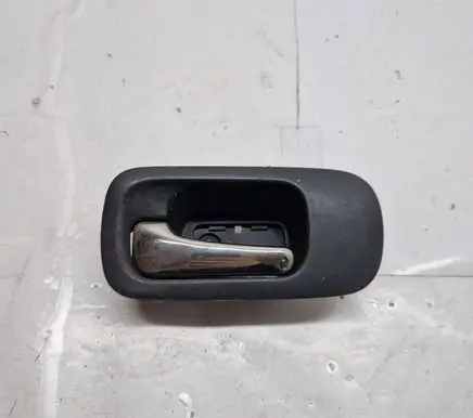 Honda CR-V Front door interior handle