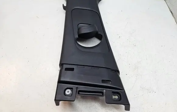 (B) pillar trim (top)