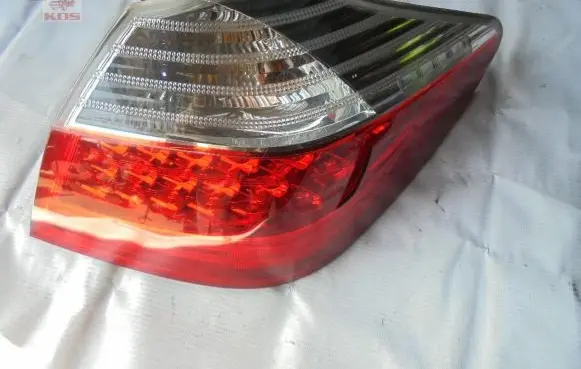 Hyundai Genesis Rear/tail lights 92402-3M0