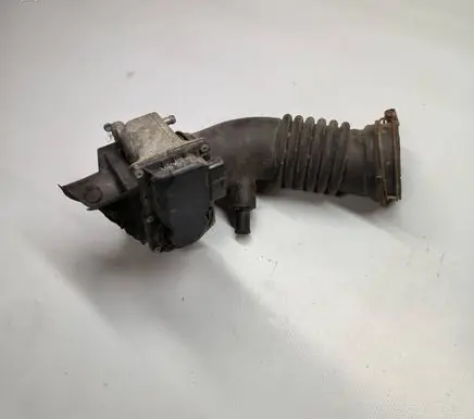 Toyota Auris 150 Throttle valve 2203037010 7I07 B0165