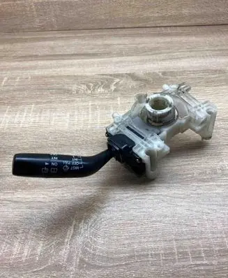 Mazda 626 Wiper control stalk 17B366 GE6T