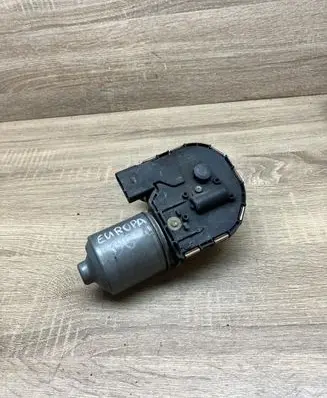 Volkswagen PASSAT B6 Wiper motor 3C1955119B 1137328334