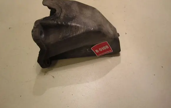 Audi A4 S4 B5 8D Engine mounting bracket 8D0399113AB