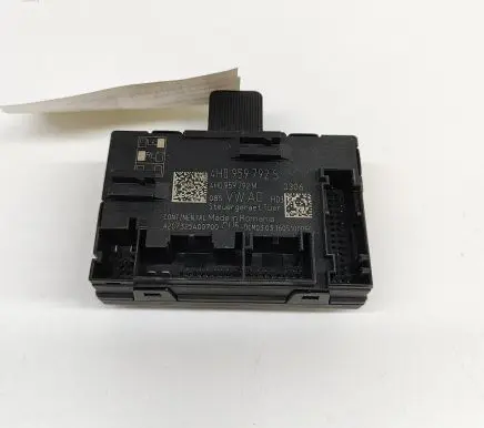 Volkswagen Touareg II Door control unit/module 4H0959792S 4H0959792M