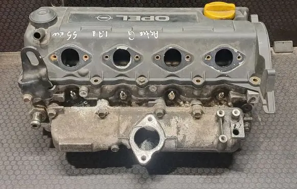 Opel Astra G Engine head 