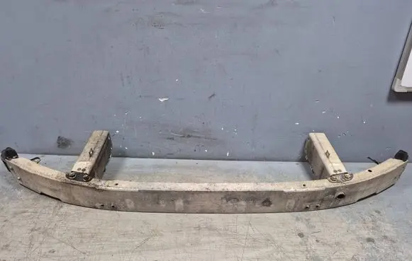 Mercedes-Benz E W211 Front bumper support beam 