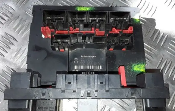 Volkswagen PASSAT B6 Comfort/convenience module 3C0937049J 28027755