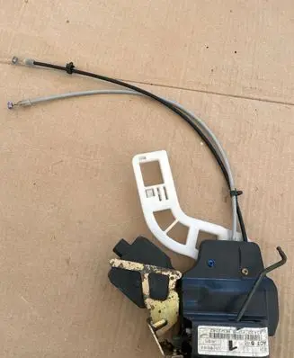 KIA Sportage Rear door lock 814101F010 AEW1042