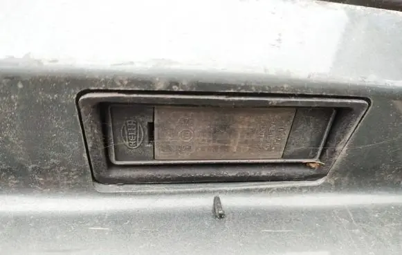 Peugeot 407 Number plate light