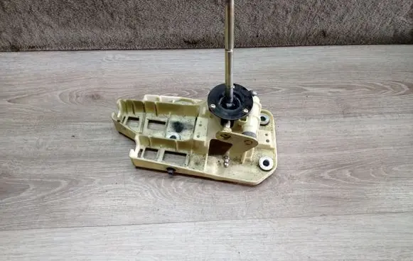 Volvo S80 Gear shifter/selector 8028100061