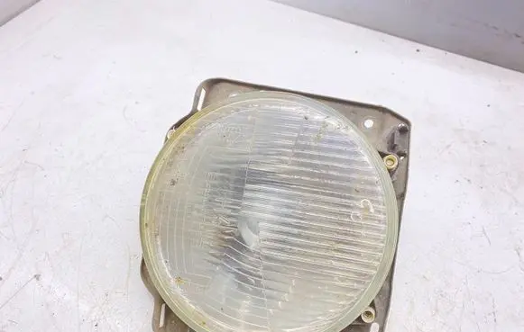 Volkswagen Golf II Headlight/headlamp 20R005