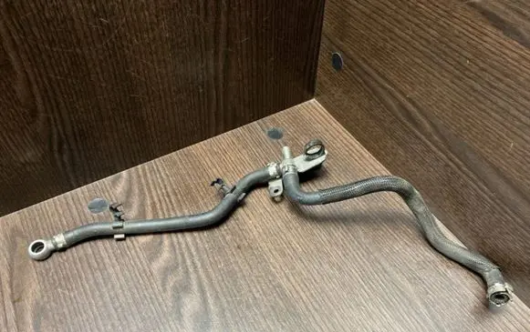 Mercedes-Benz Vito Viano W639 Fuel line/pipe/hose 6460781381