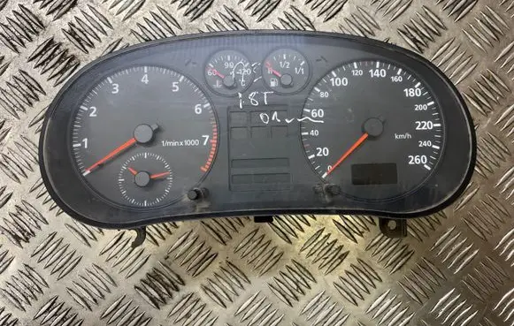 Audi A3 S3 8L Speedometer (instrument cluster) 8L0919860A