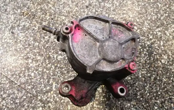 Volvo V50 Vacuum pump D1651B