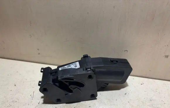 Skoda Superb B6 (3T) Tailgate/trunk/boot lock/catch/latch 3T0827299C