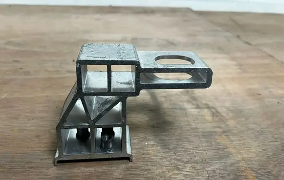 Mercedes-Benz E W213 Radiator mount bracket A2135010720