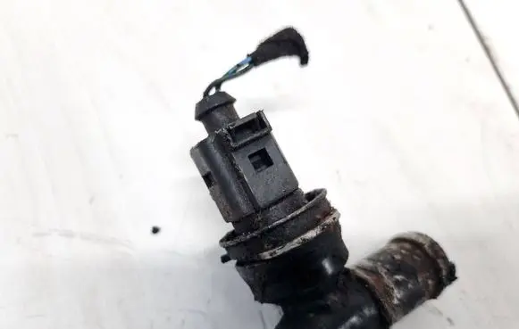 Volkswagen PASSAT B7 Coolant temperature sensor 