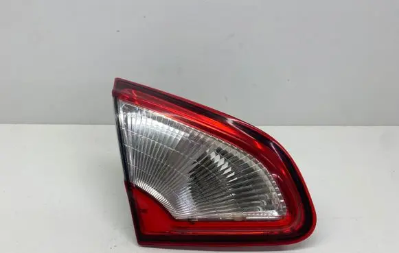 Nissan Qashqai Tailgate rear/tail lights B26555BR01A 89503189