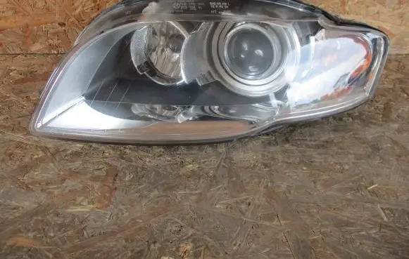 Audi A4 S4 B7 8E 8H Headlight/headlamp 8E0941003AM