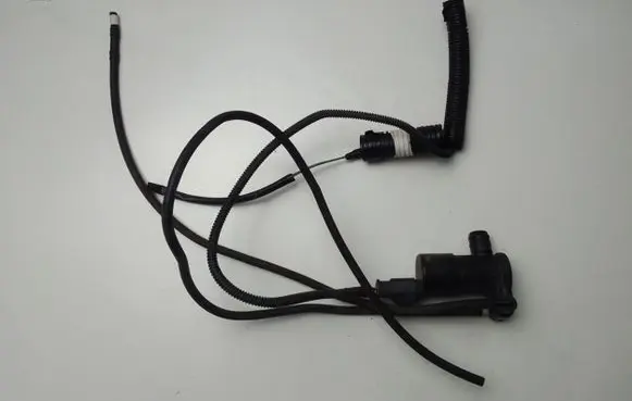 Peugeot 2008 II Windscreen/windshield washer pump 9825894180