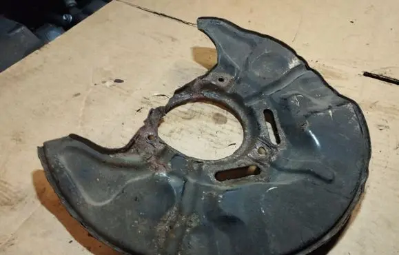 Toyota Avensis T250 Front brake disc dust cover plate 