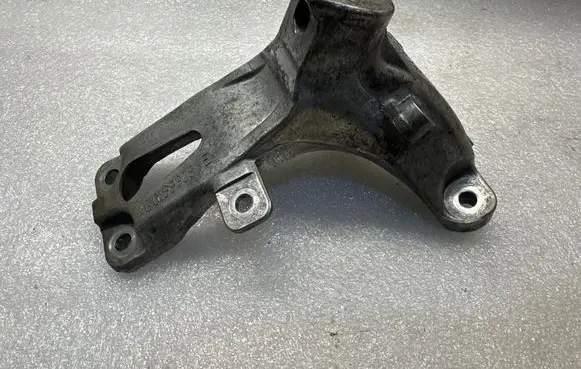 Audi A6 Allroad C7 Engine mounting bracket 4G0199308E