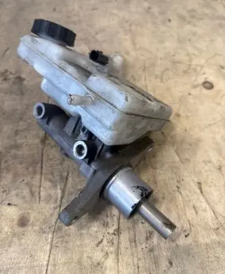 Nissan NV400 Master brake cylinder 0335089049