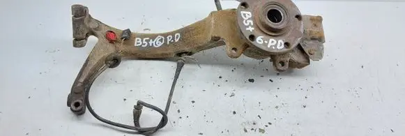 Volkswagen PASSAT B5 Front wheel hub spindle knuckle