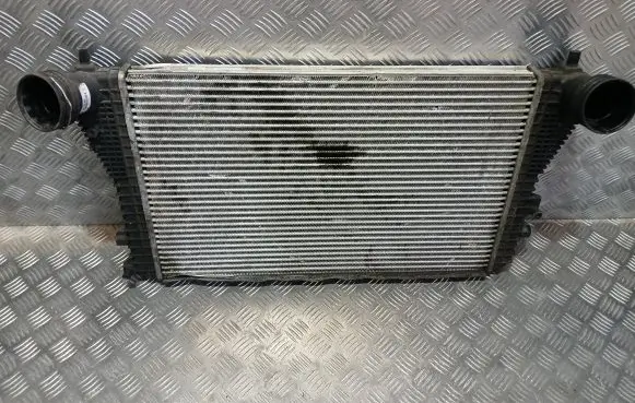 Volkswagen Golf V Intercooler radiator 1K0145803