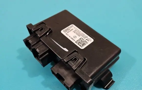 Opel Insignia B Central body control module 84233603 IMPRK1457972