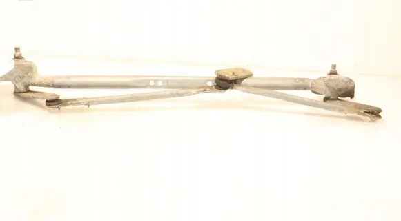 Toyota Avensis T250 Front wiper linkage 
