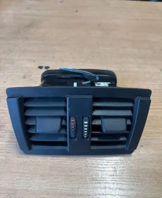 BMW 3 F30 F35 F31 Rear air vent grill 9207330 16828110