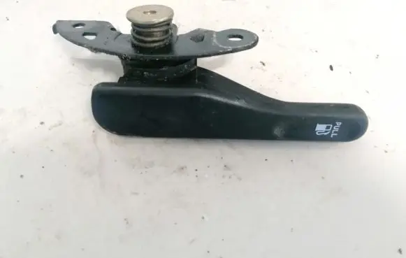 Nissan X-Trail T30 Fuel tank opening switch 
