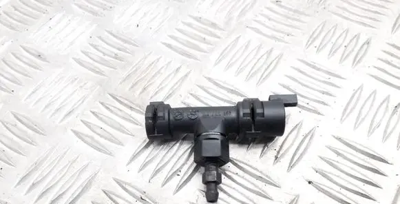 Volkswagen PASSAT B6 Clutch pipe/line 1K0721468