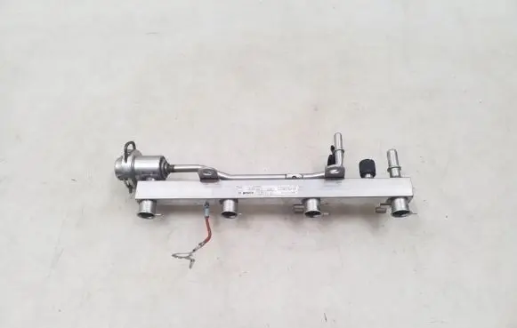 Opel Astra J Fuel main line pipe 55577580