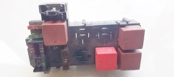 Renault Scenic I Fuse box set 7703297193