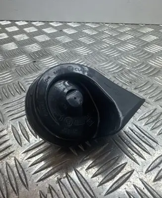 Volkswagen Golf VII Horn signal 5Q0951221D