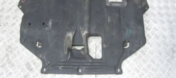 Ford Focus Engine splash shield/under tray