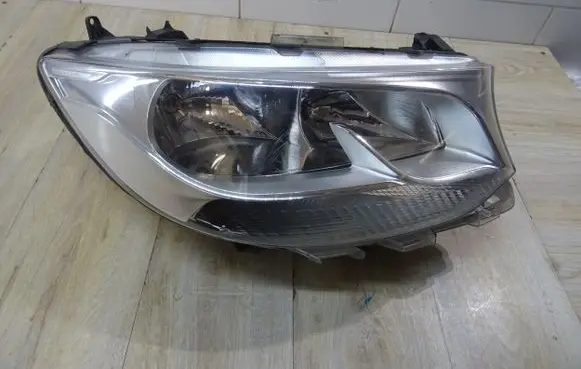 Mercedes-Benz Sprinter W907 W910 Headlight/headlamp A9109060100