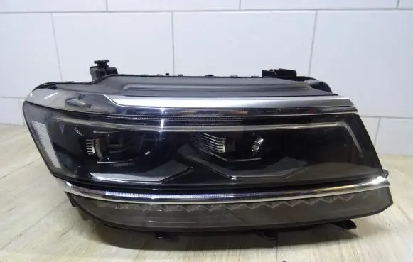 Volkswagen Tiguan Headlight/headlamp 5NN941082C