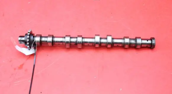 Ford Focus C-MAX Camshaft BHMVTM4